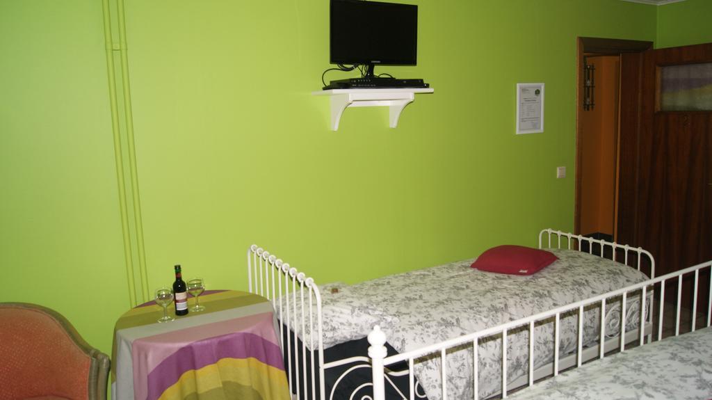 Fleurs-Sauvages Bed and Breakfast Hebronval Habitación foto
